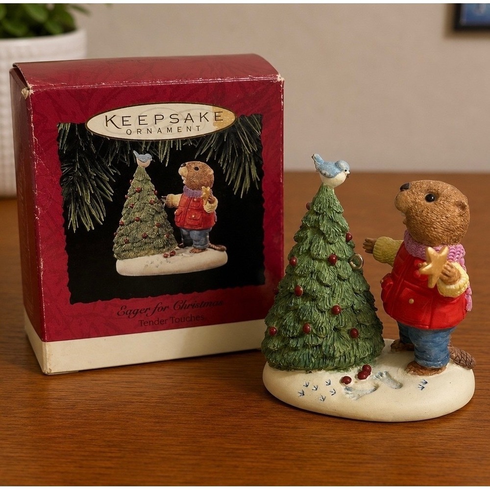 Hallmark Keepsake Eager for Christmas Tree Ornament Vintage 1994 w/ Box Beaver